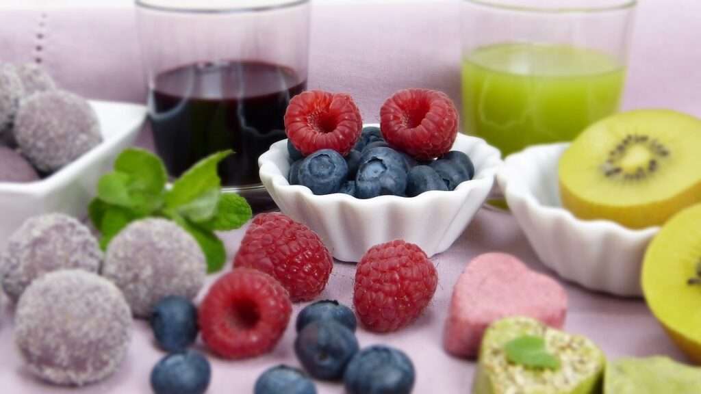 fruit, raspberries, diet-3111745.jpg